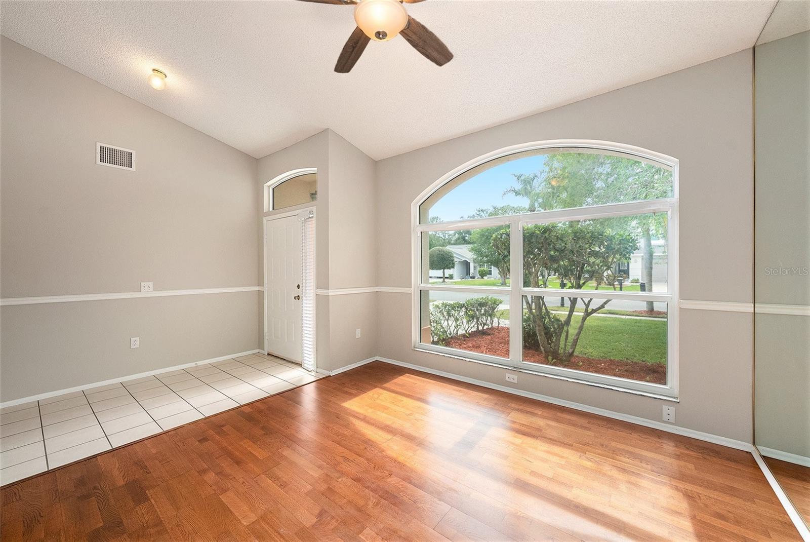 Image 7 of 39 For 1719 Bayhill Drive