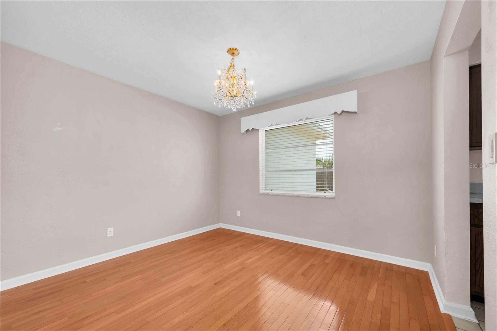 Image 12 of 35 For 6638 12th Terrace N