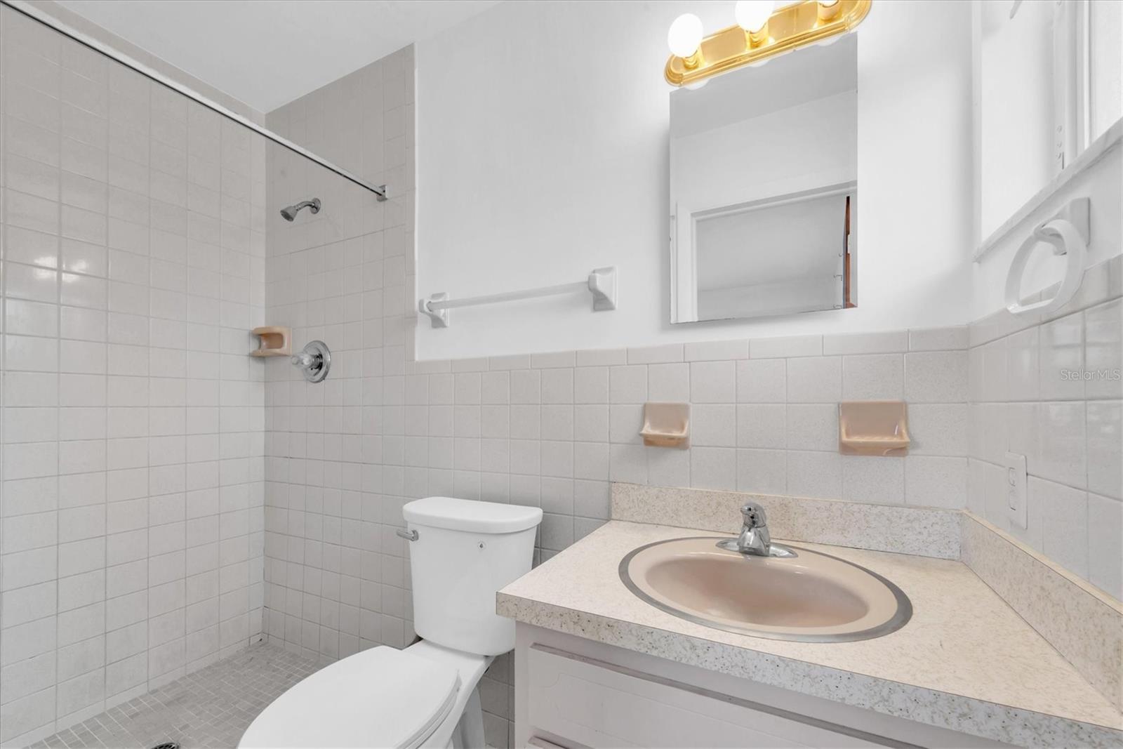 Image 23 of 35 For 6638 12th Terrace N