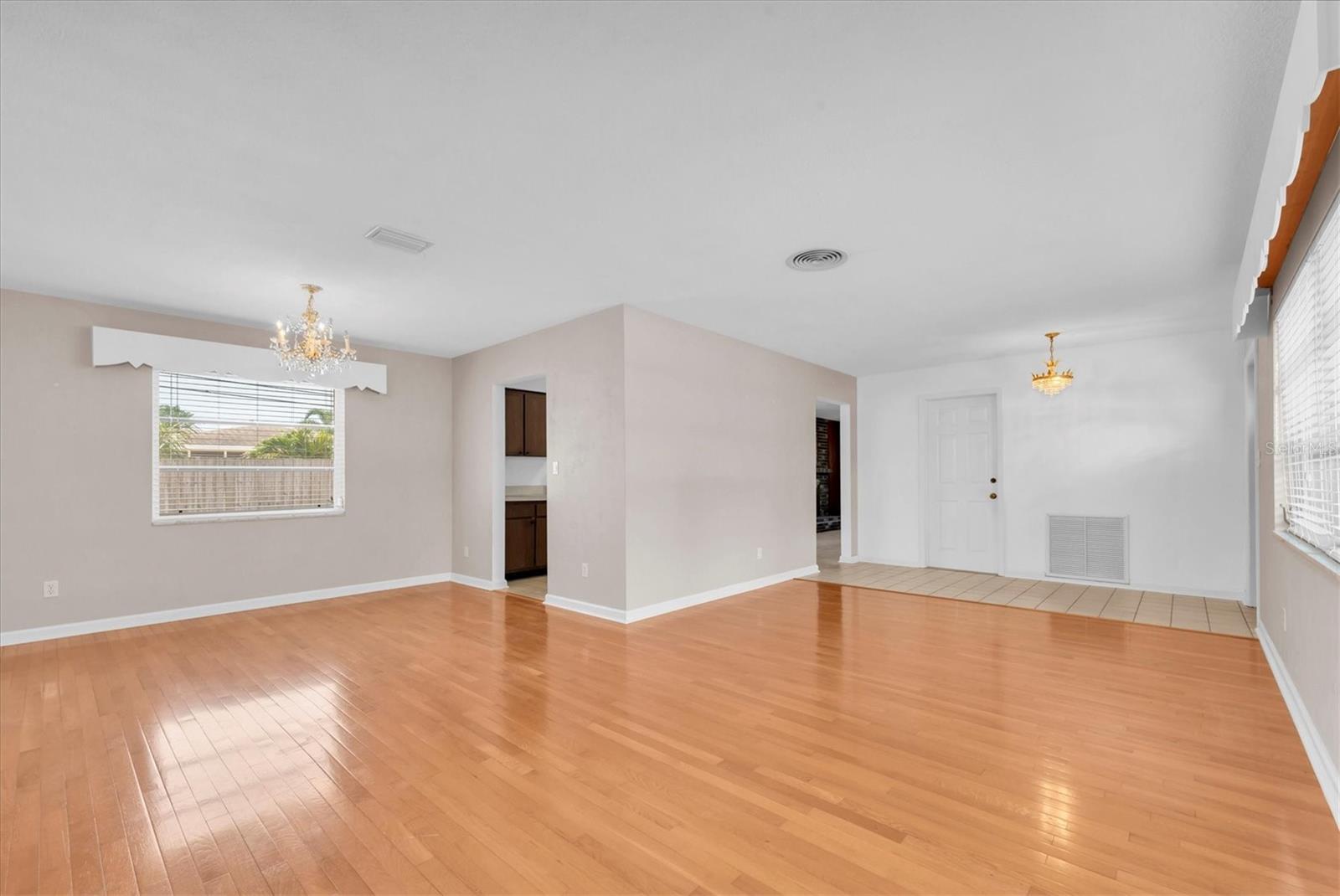 Image 6 of 35 For 6638 12th Terrace N