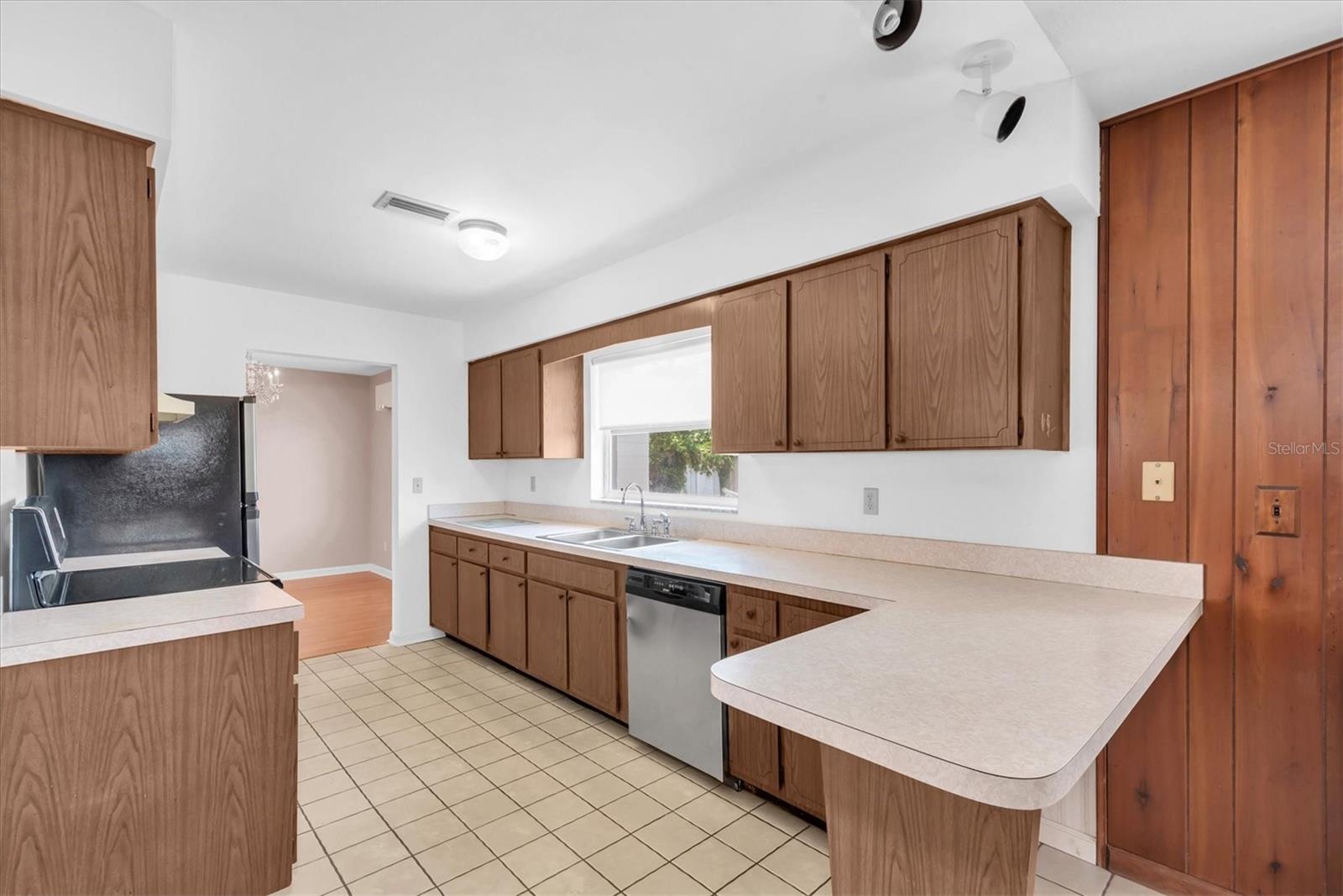 Image 8 of 35 For 6638 12th Terrace N