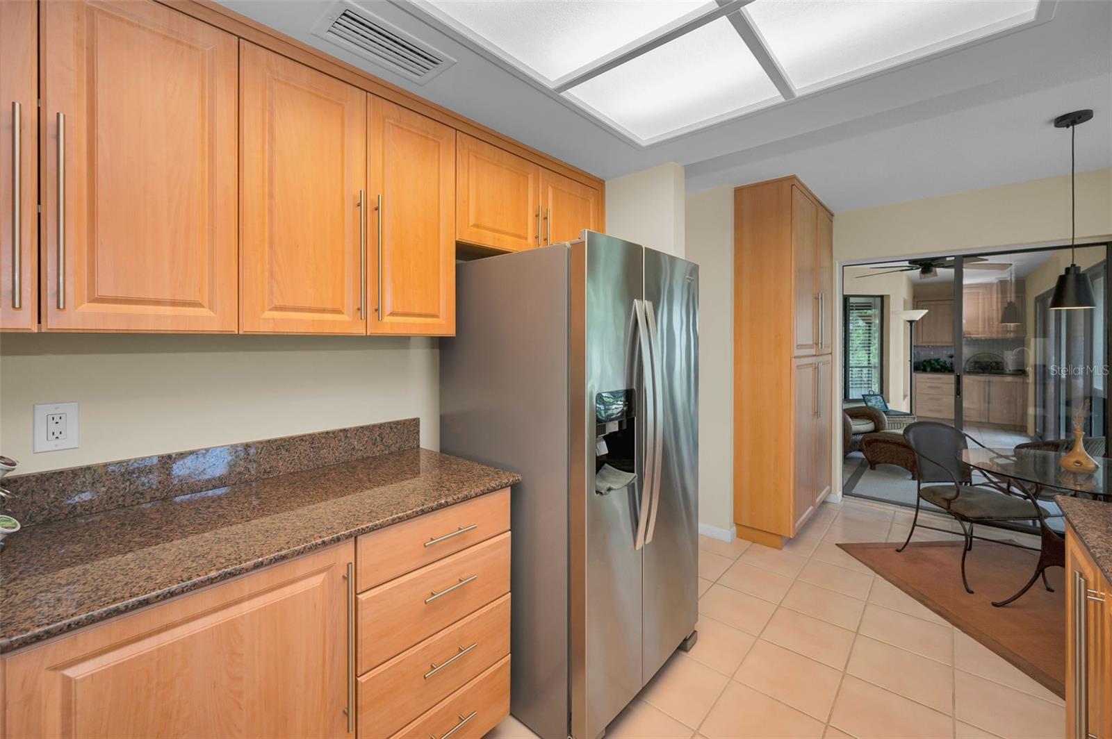 Image 11 of 44 For 3079 Landmark Boulevard 1608