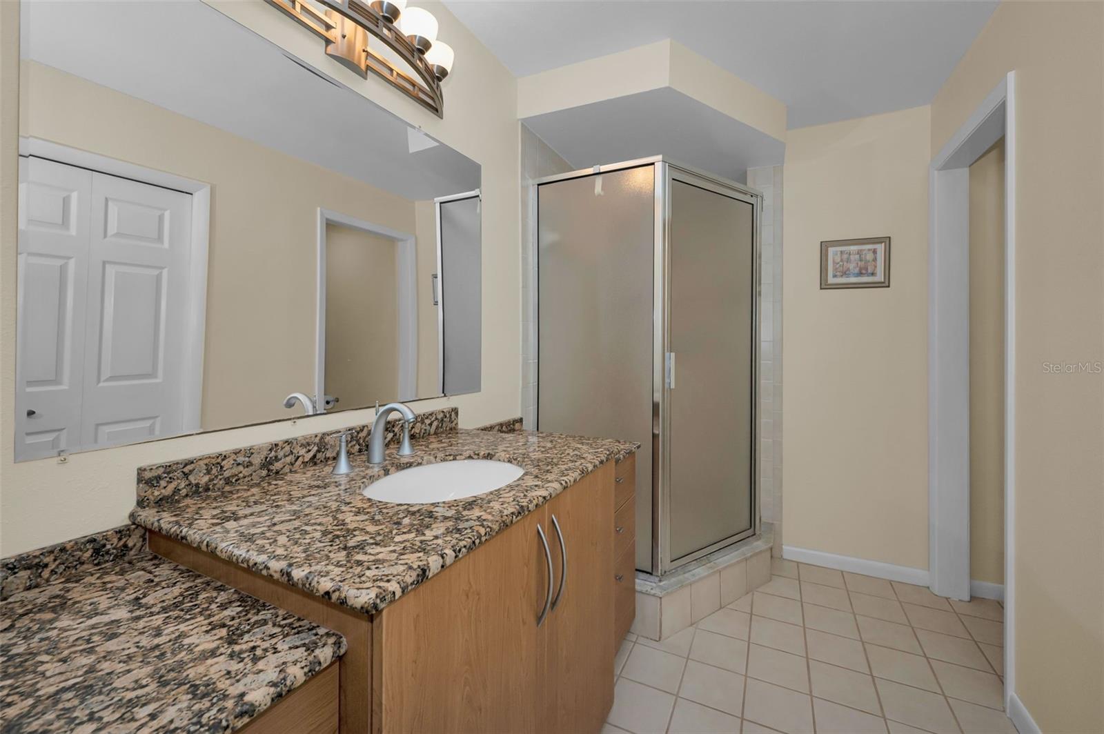 Image 16 of 44 For 3079 Landmark Boulevard 1608