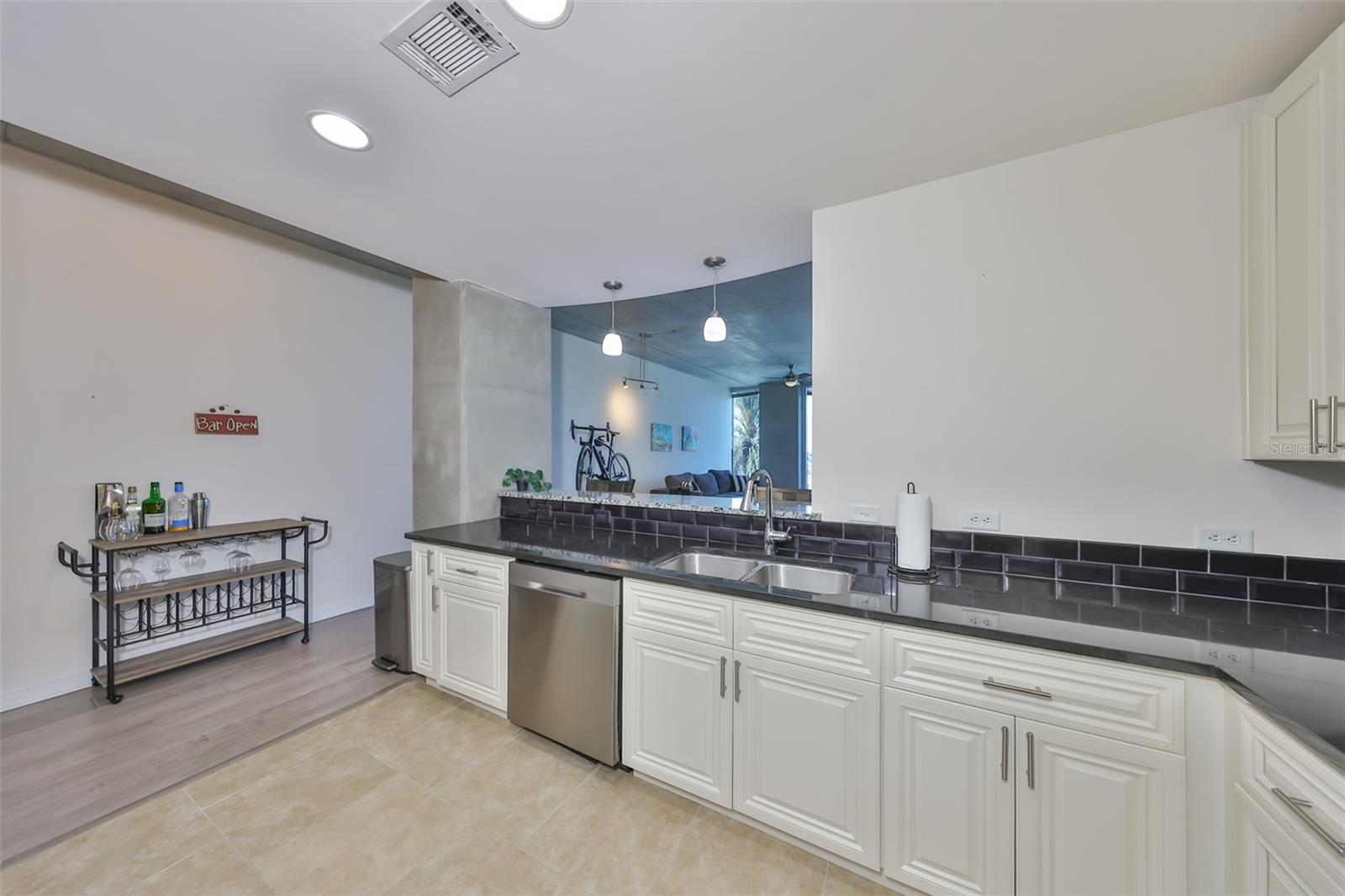 Image 11 of 56 For 777 Ashley Drive 1011
