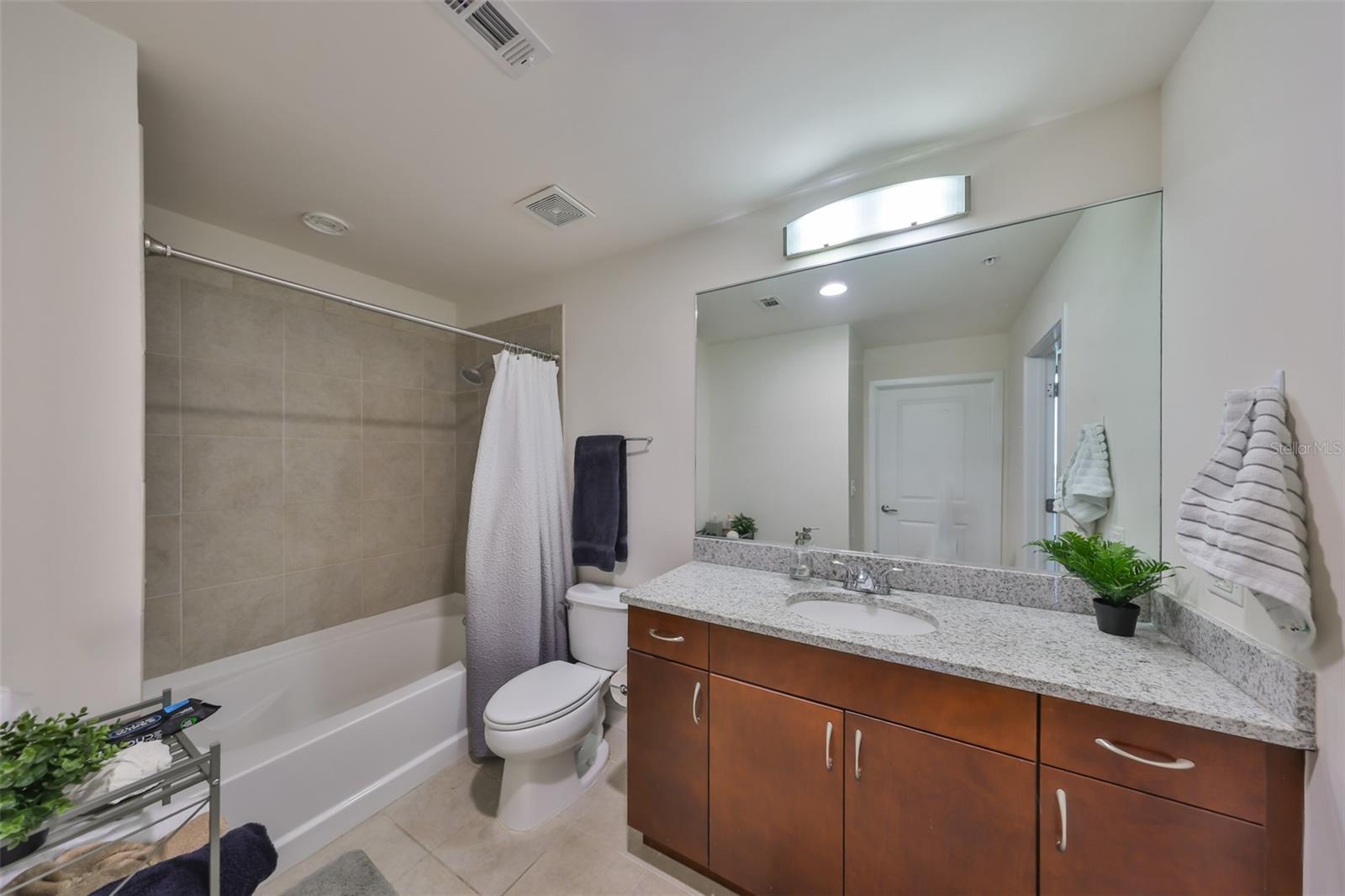 Image 18 of 56 For 777 Ashley Drive 1011
