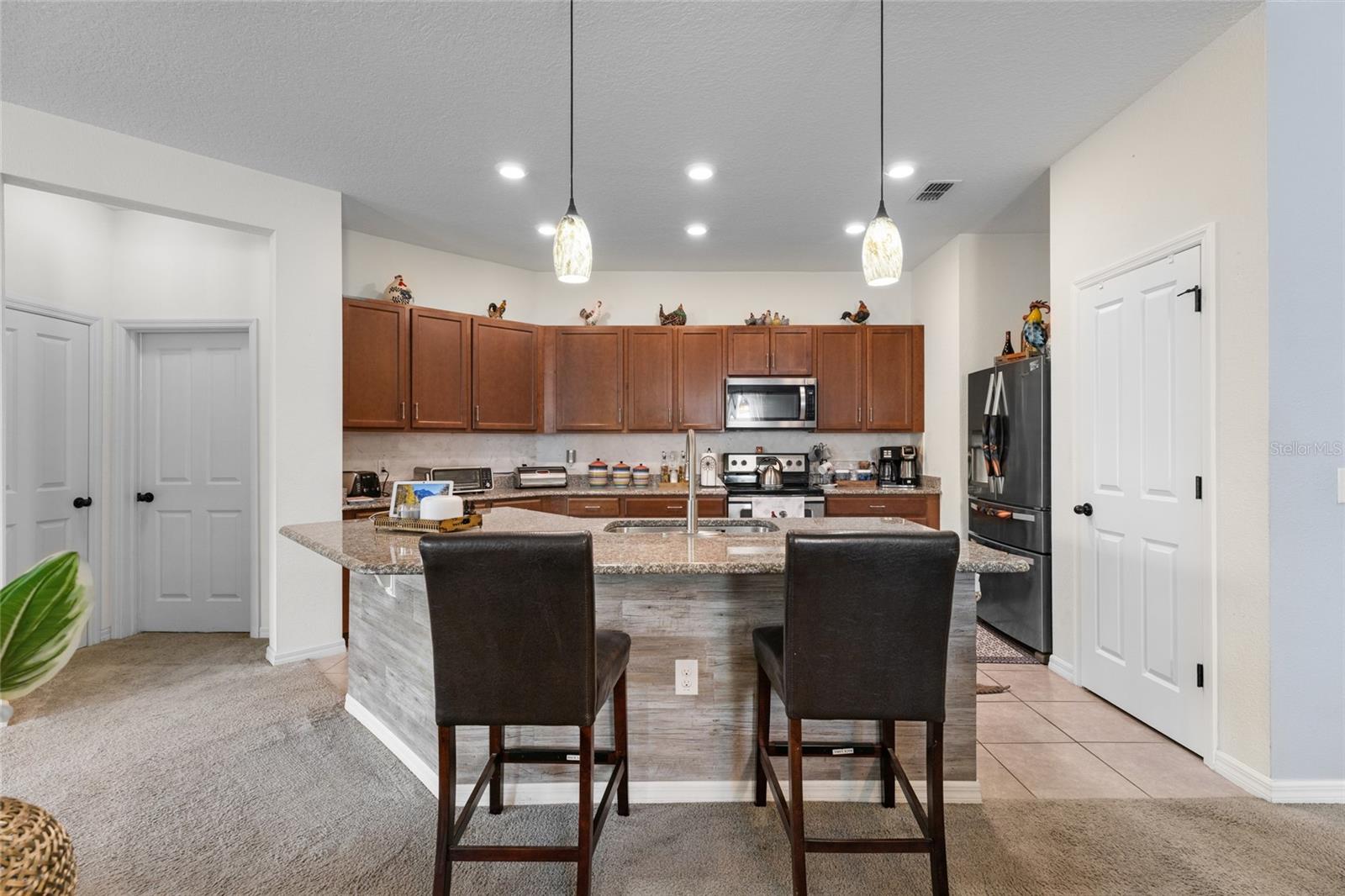 Listing photo id 8 for 10626 Laguna Plains Drive