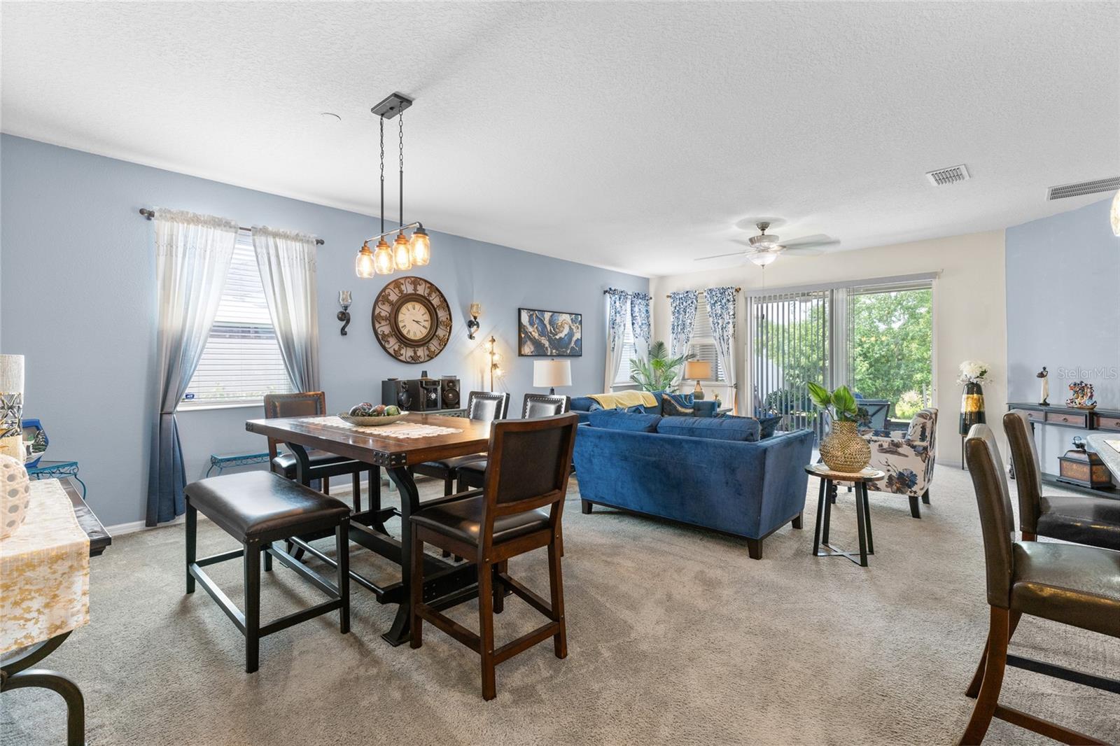 Listing photo id 12 for 10626 Laguna Plains Drive