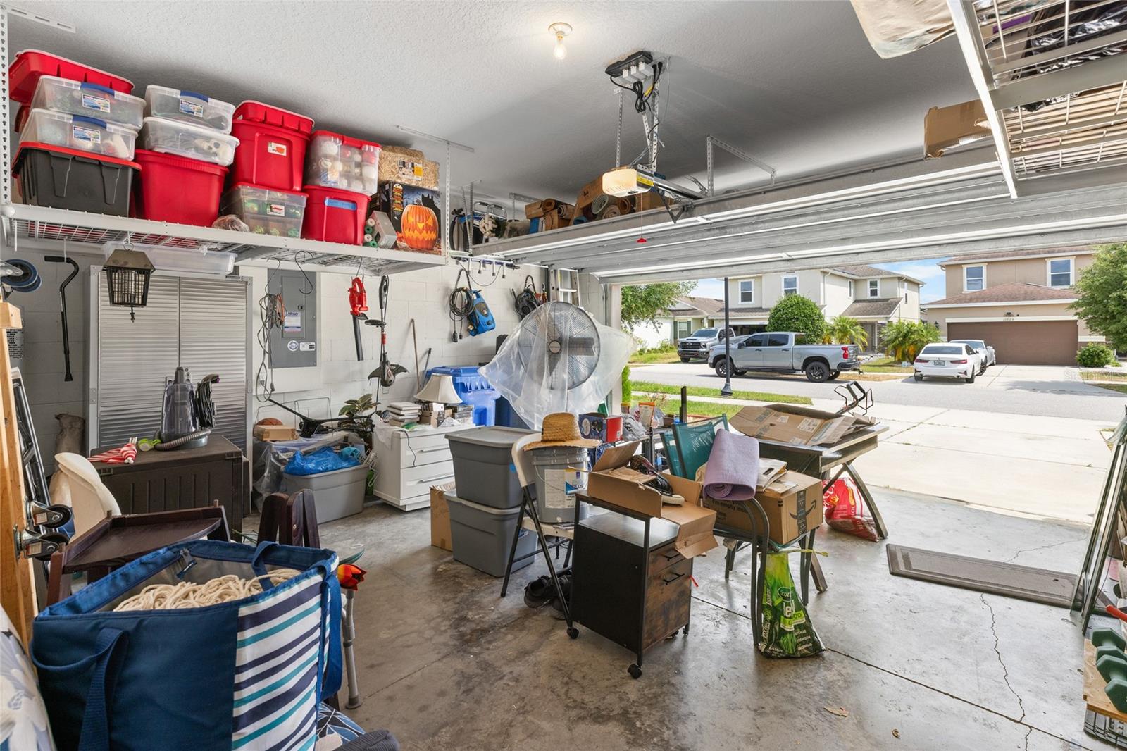 Listing photo id 25 for 10626 Laguna Plains Drive