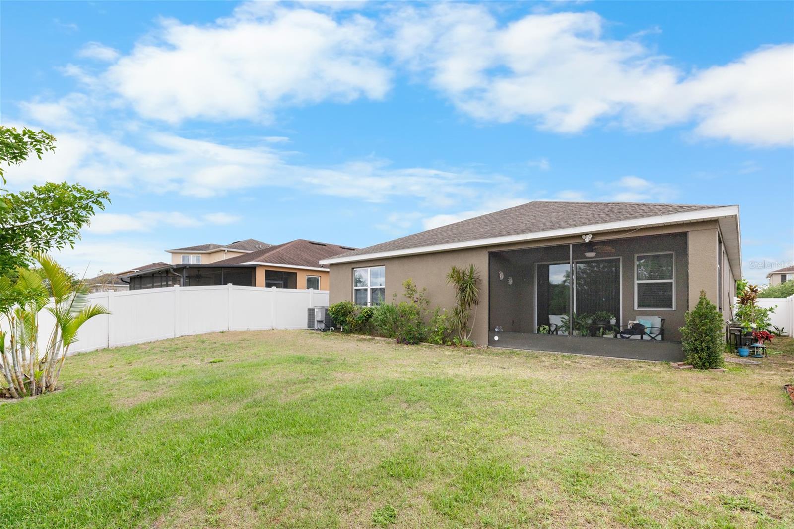 Listing photo id 29 for 10626 Laguna Plains Drive