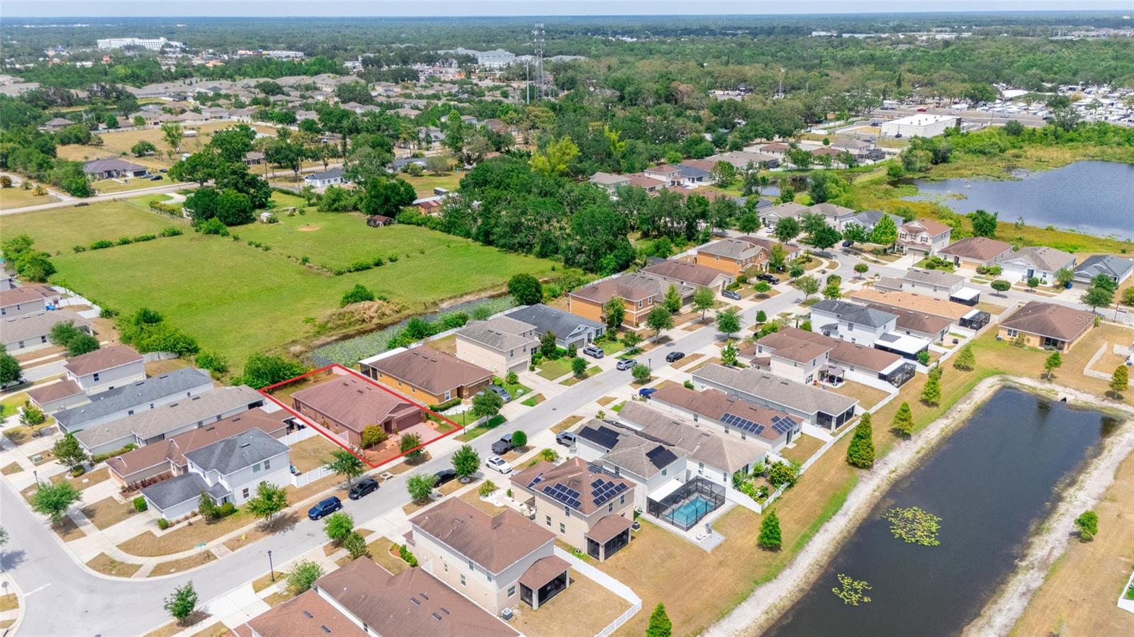 Listing photo id 34 for 10626 Laguna Plains Drive