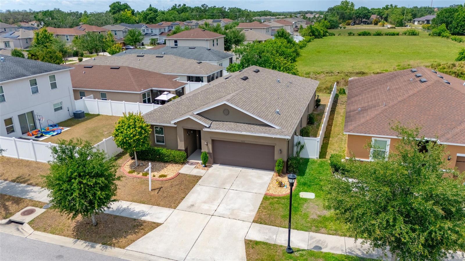 Listing photo id 2 for 10626 Laguna Plains Drive