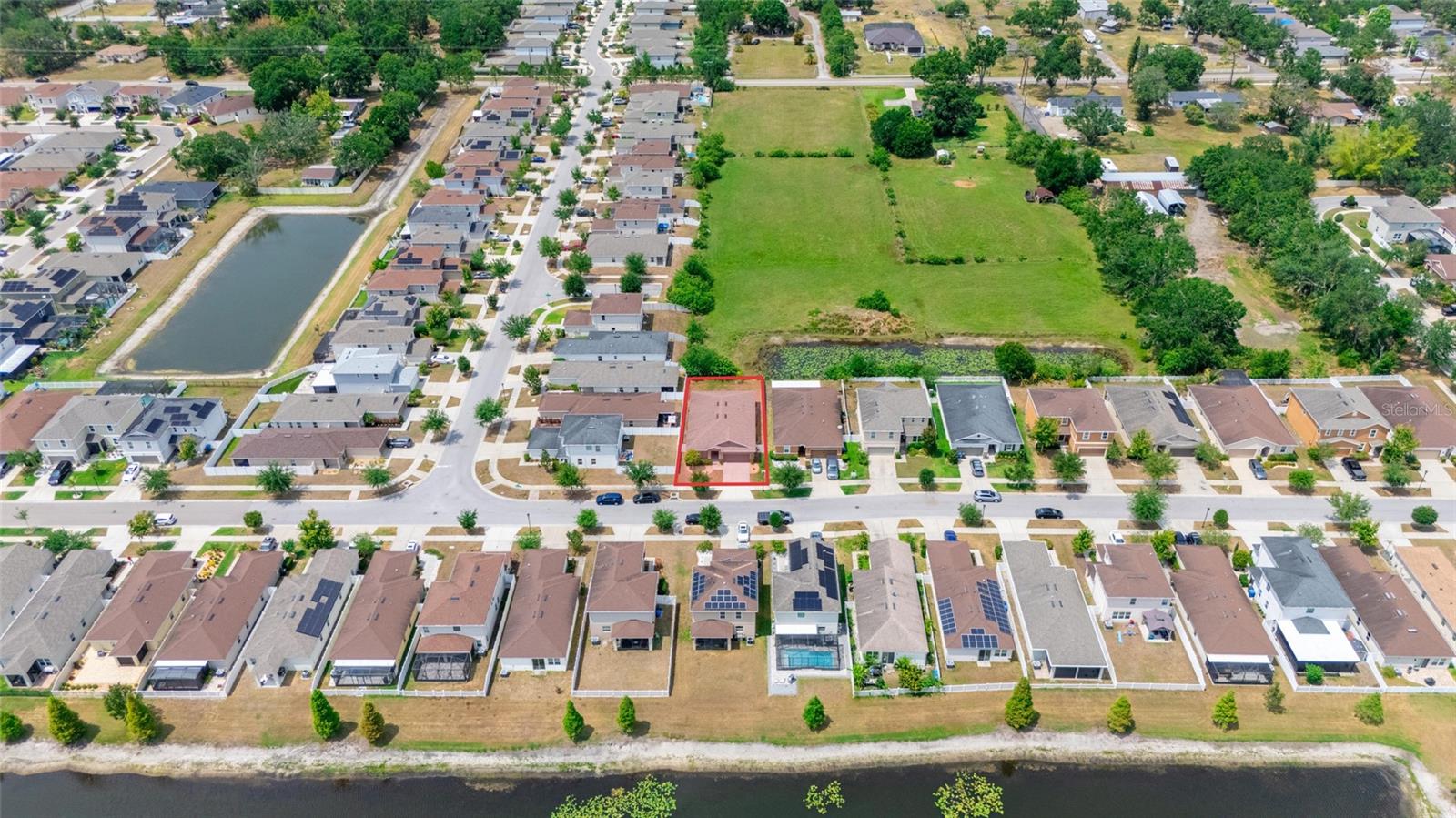 Listing photo id 38 for 10626 Laguna Plains Drive