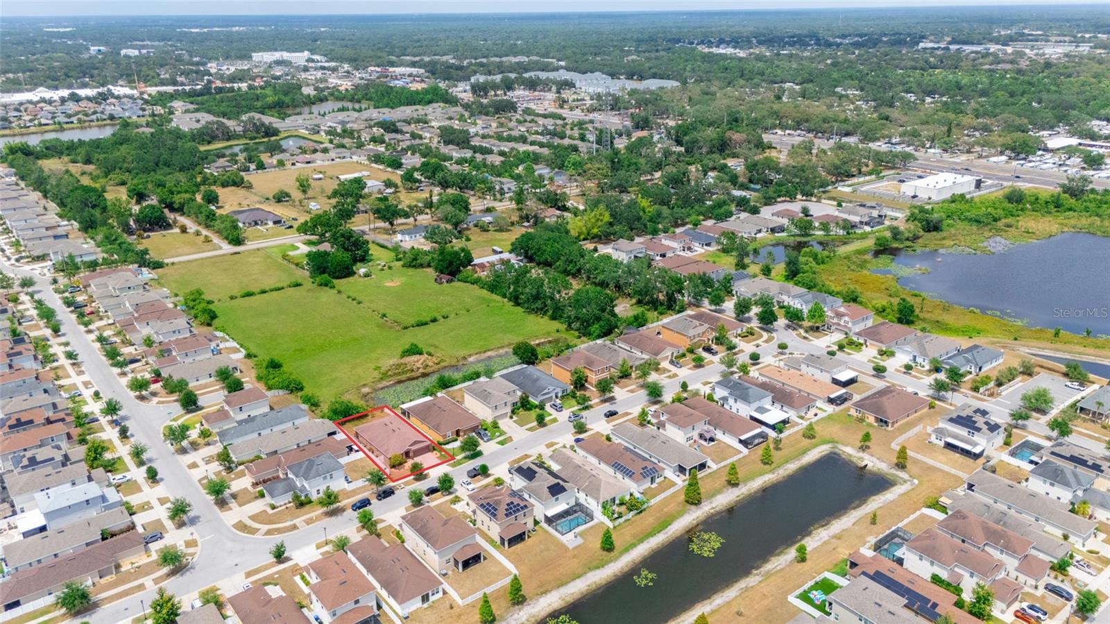 Listing photo id 39 for 10626 Laguna Plains Drive