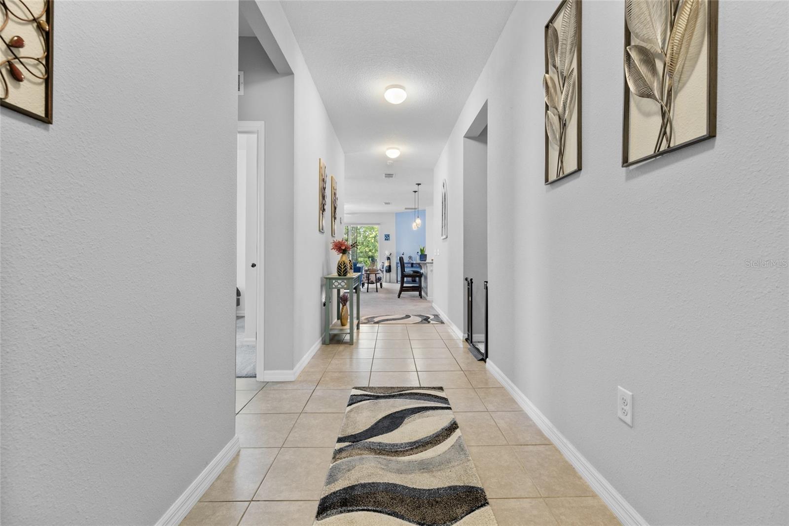 Listing photo id 4 for 10626 Laguna Plains Drive