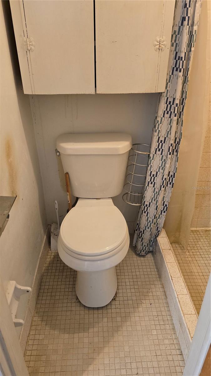 Image 49 of 75 For 2035 Erin Drive