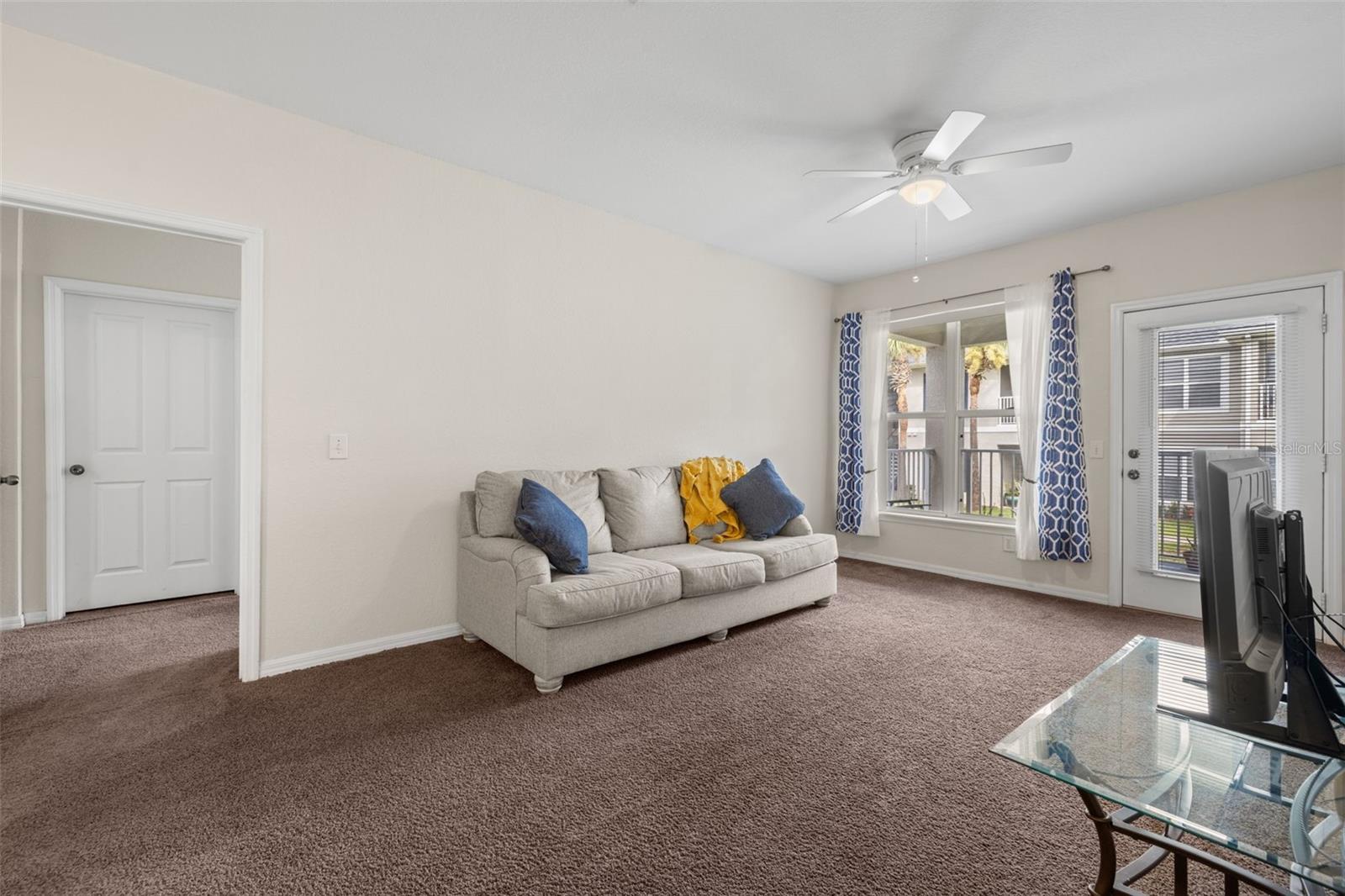Image 4 of 40 For 4014 Hemingway Circle 4014
