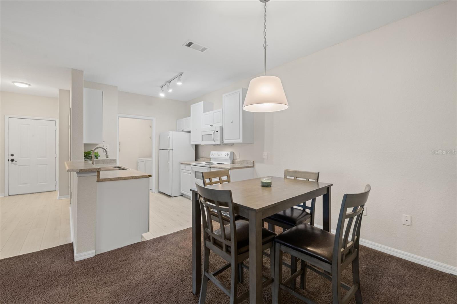 Image 7 of 40 For 4014 Hemingway Circle 4014