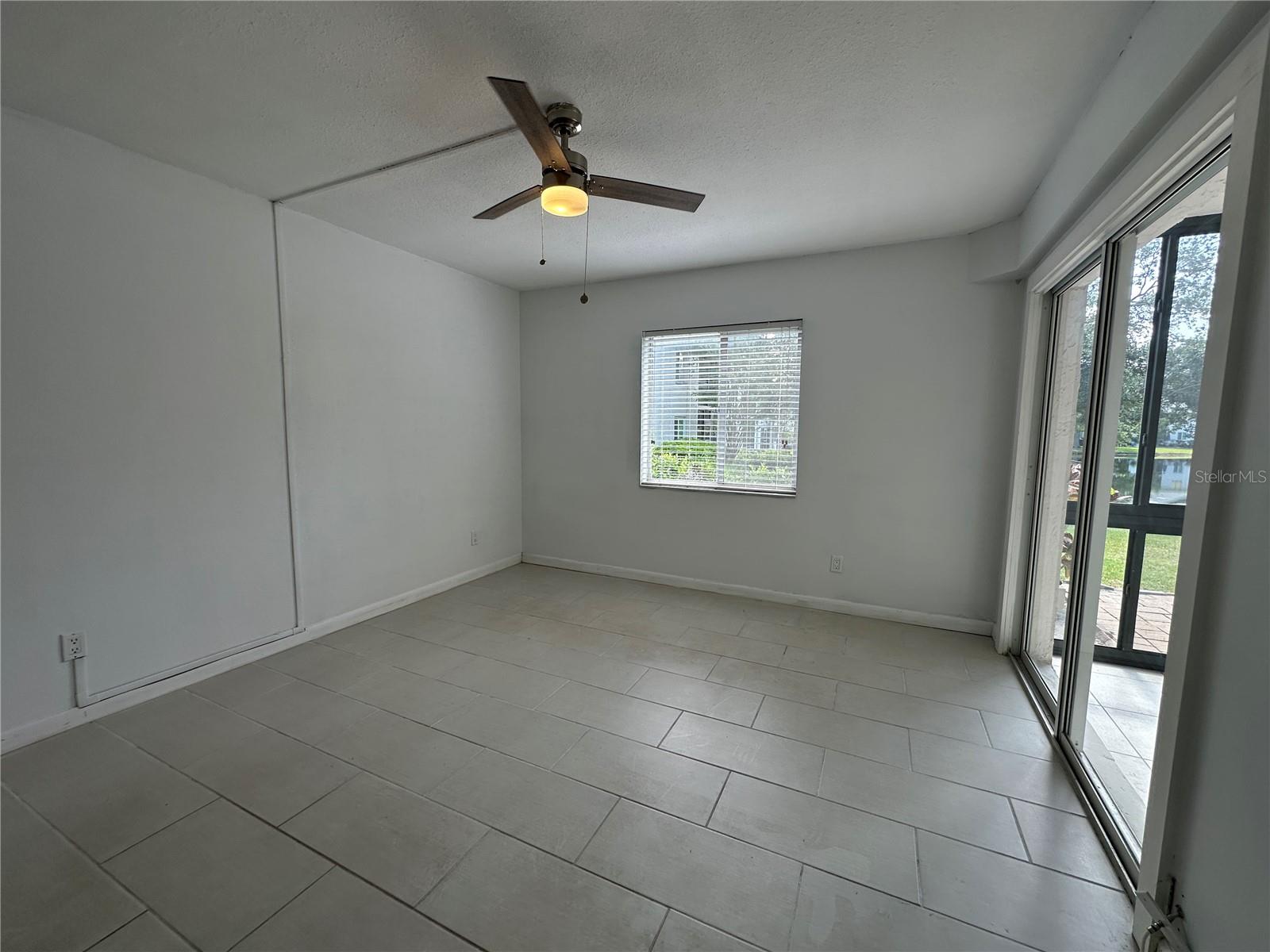 Listing photo id 23 for 11201 122nd Avenue 103