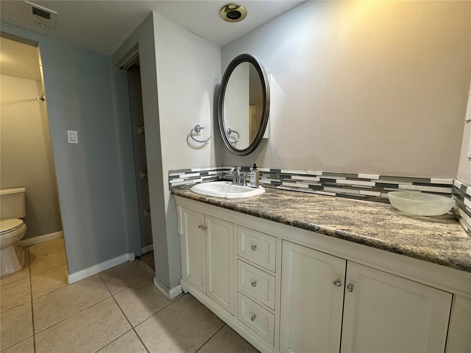 Listing photo id 24 for 11201 122nd Avenue 103