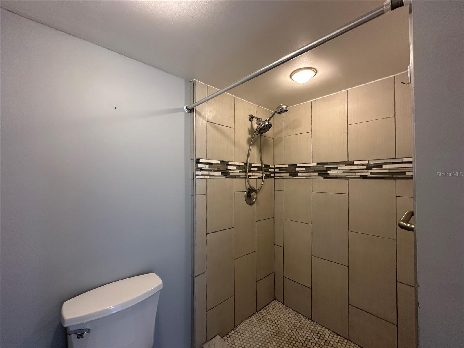 Listing photo id 28 for 11201 122nd Avenue 103