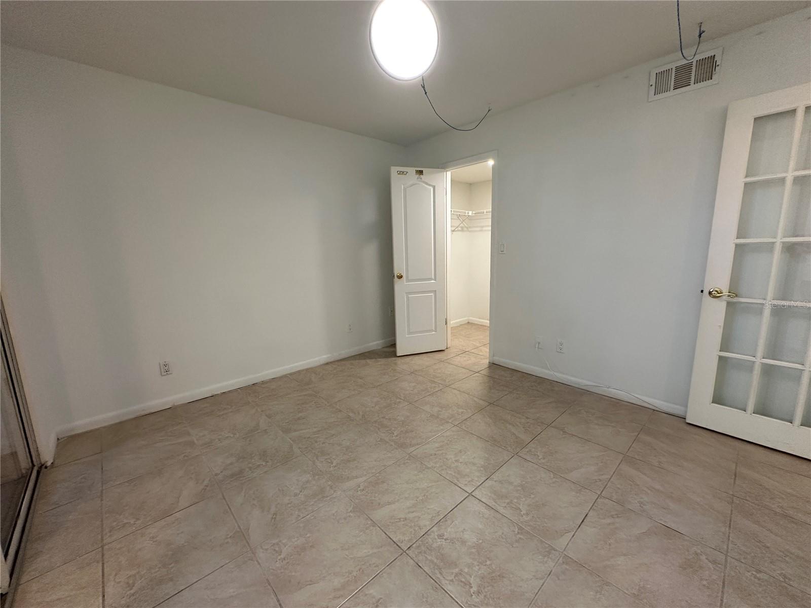 Listing photo id 33 for 11201 122nd Avenue 103