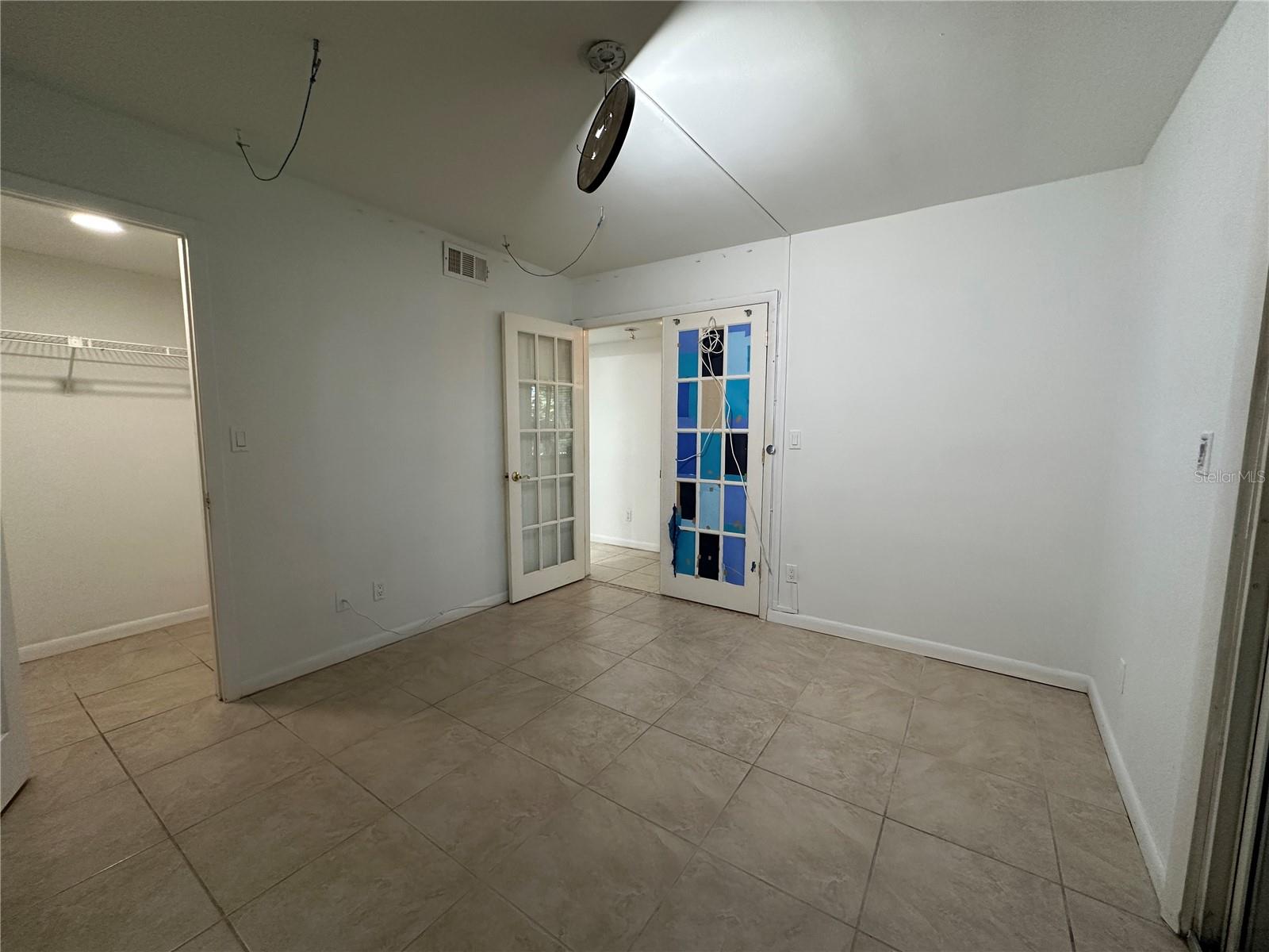 Listing photo id 34 for 11201 122nd Avenue 103