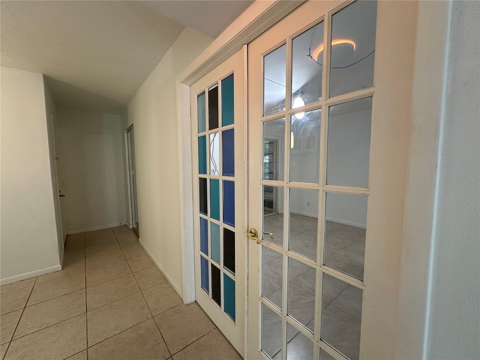 Listing photo id 36 for 11201 122nd Avenue 103