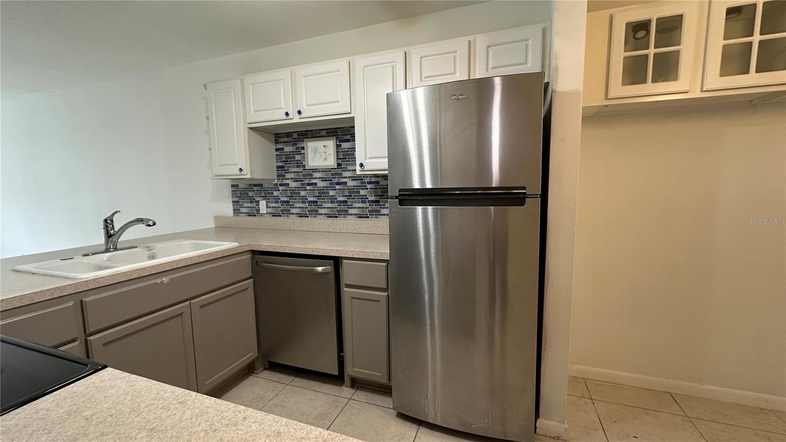 Listing photo id 5 for 11201 122nd Avenue 103