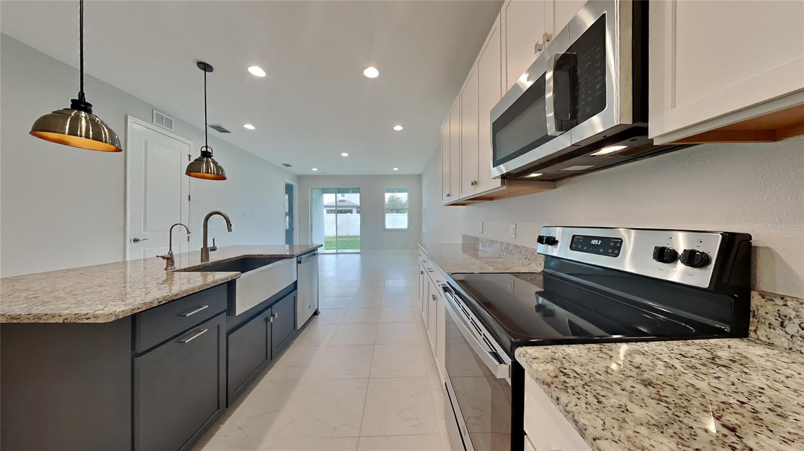 Image 3 of 14 For 20092 Stone Pine Circle