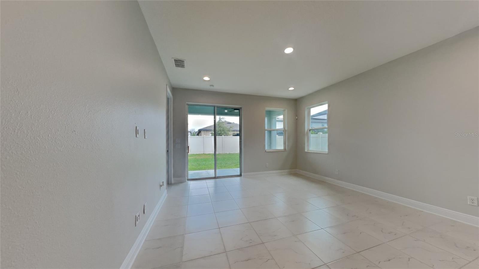 Image 5 of 14 For 20092 Stone Pine Circle