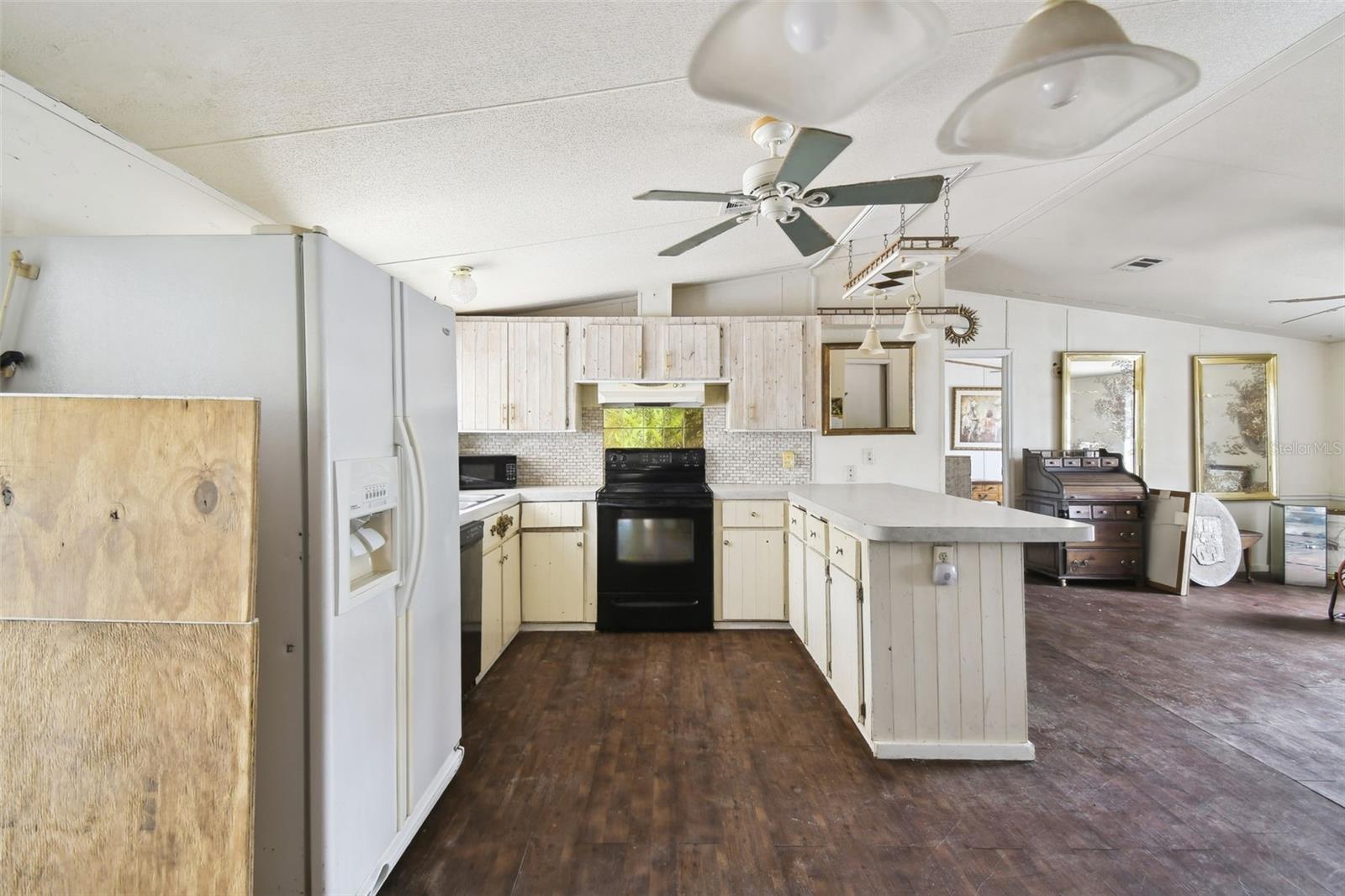 Image 6 of 20 For 7083 Pistachio Street