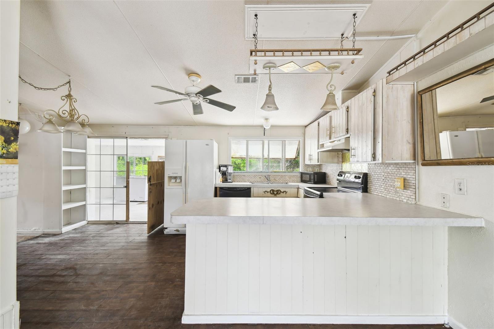 Image 7 of 20 For 7083 Pistachio Street