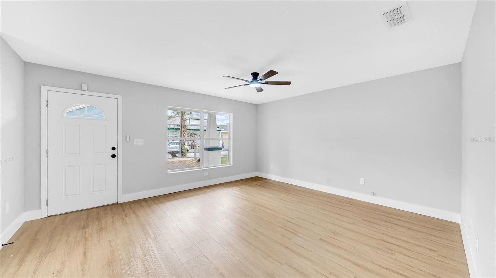 Image 3 of 32 For 2921 18th Street