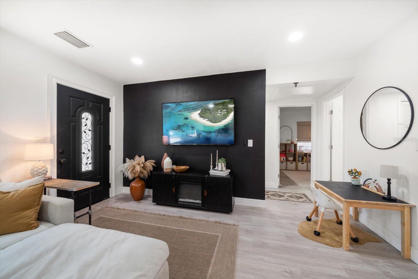 Image 12 of 43 For 14 Meteor Avenue