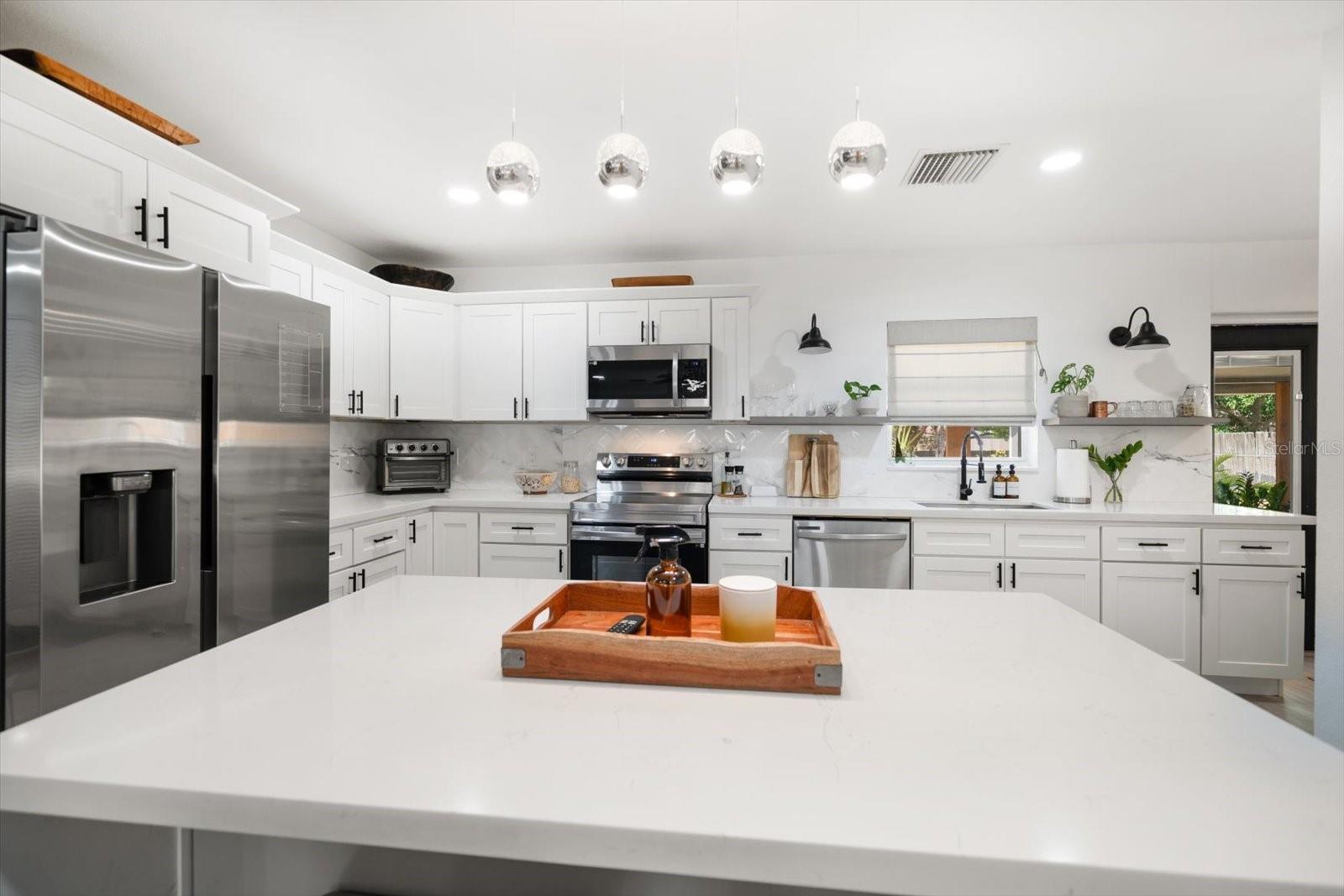 Image 13 of 43 For 14 Meteor Avenue