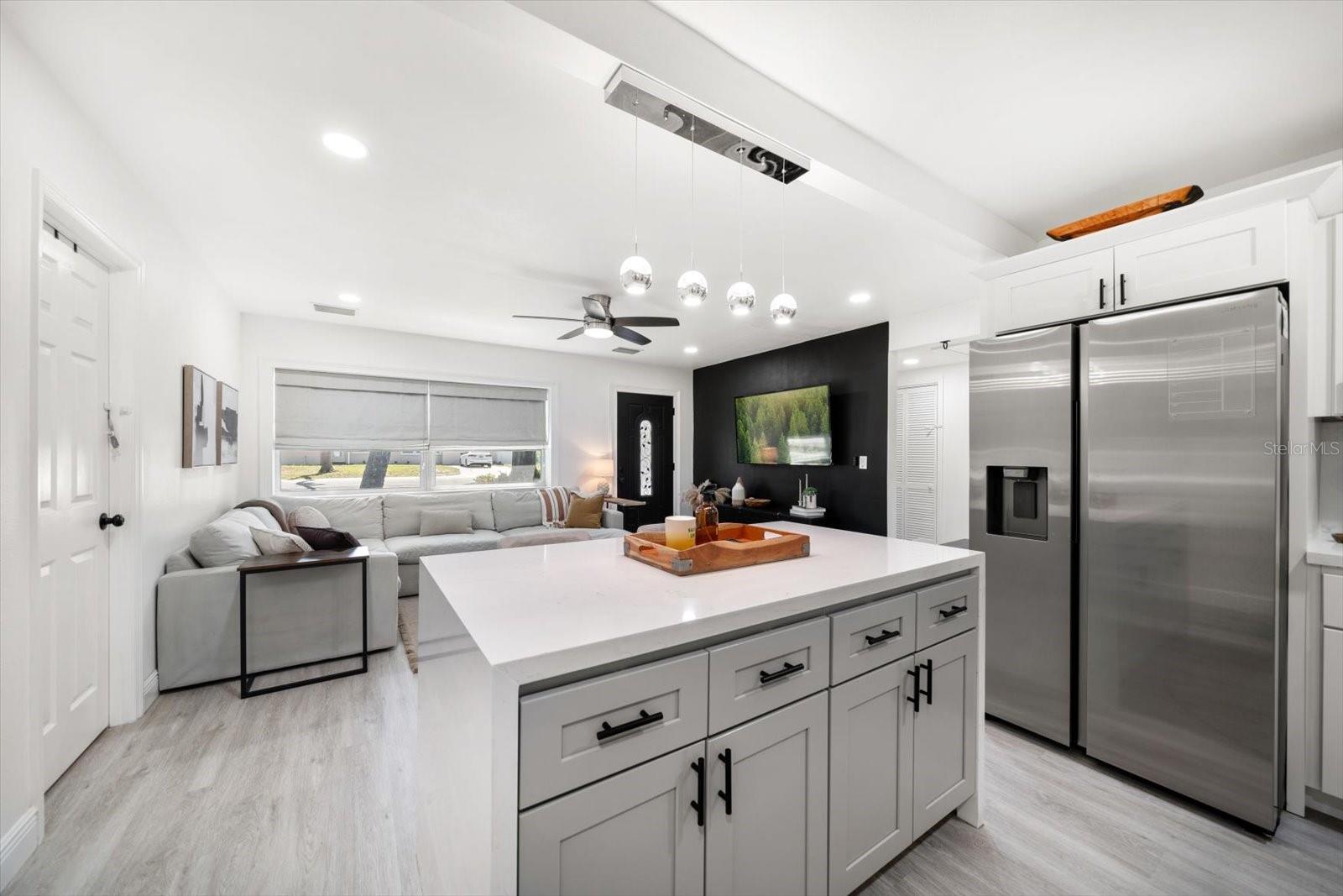 Image 15 of 43 For 14 Meteor Avenue