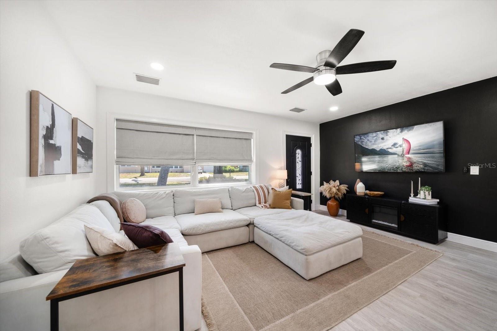 Image 2 of 43 For 14 Meteor Avenue