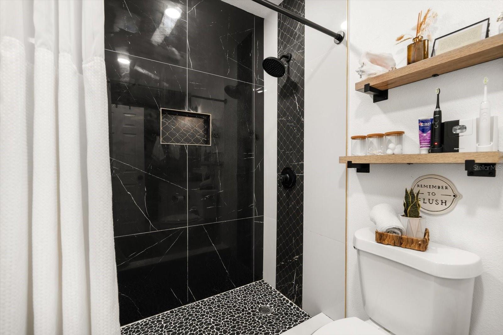 Image 23 of 43 For 14 Meteor Avenue