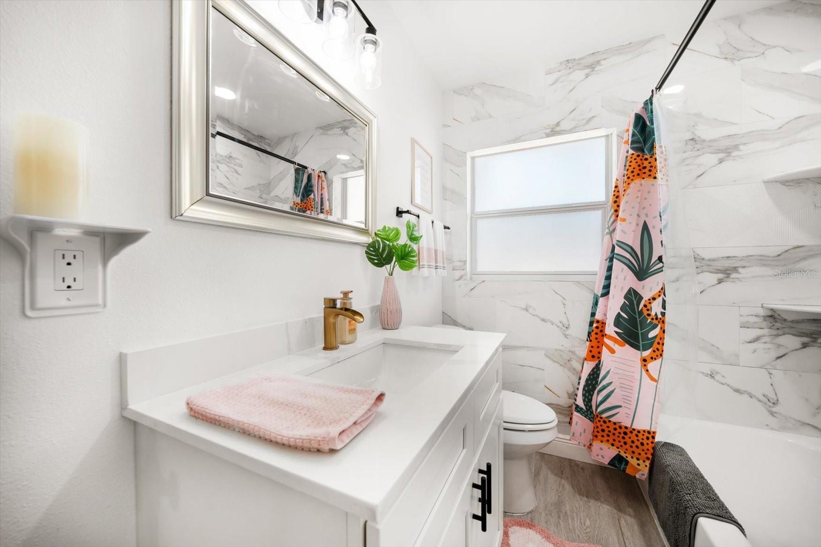 Image 25 of 43 For 14 Meteor Avenue