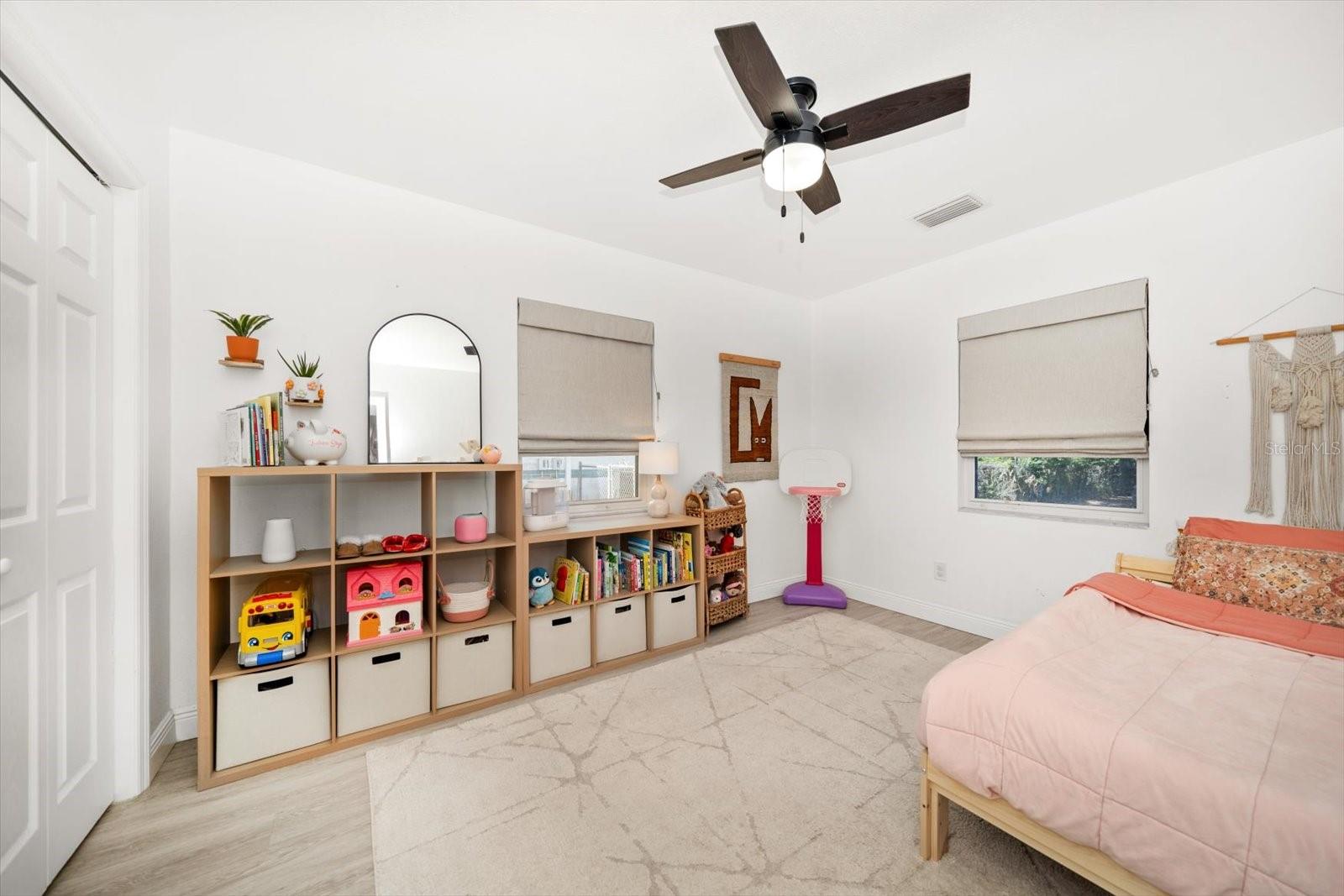 Image 29 of 43 For 14 Meteor Avenue