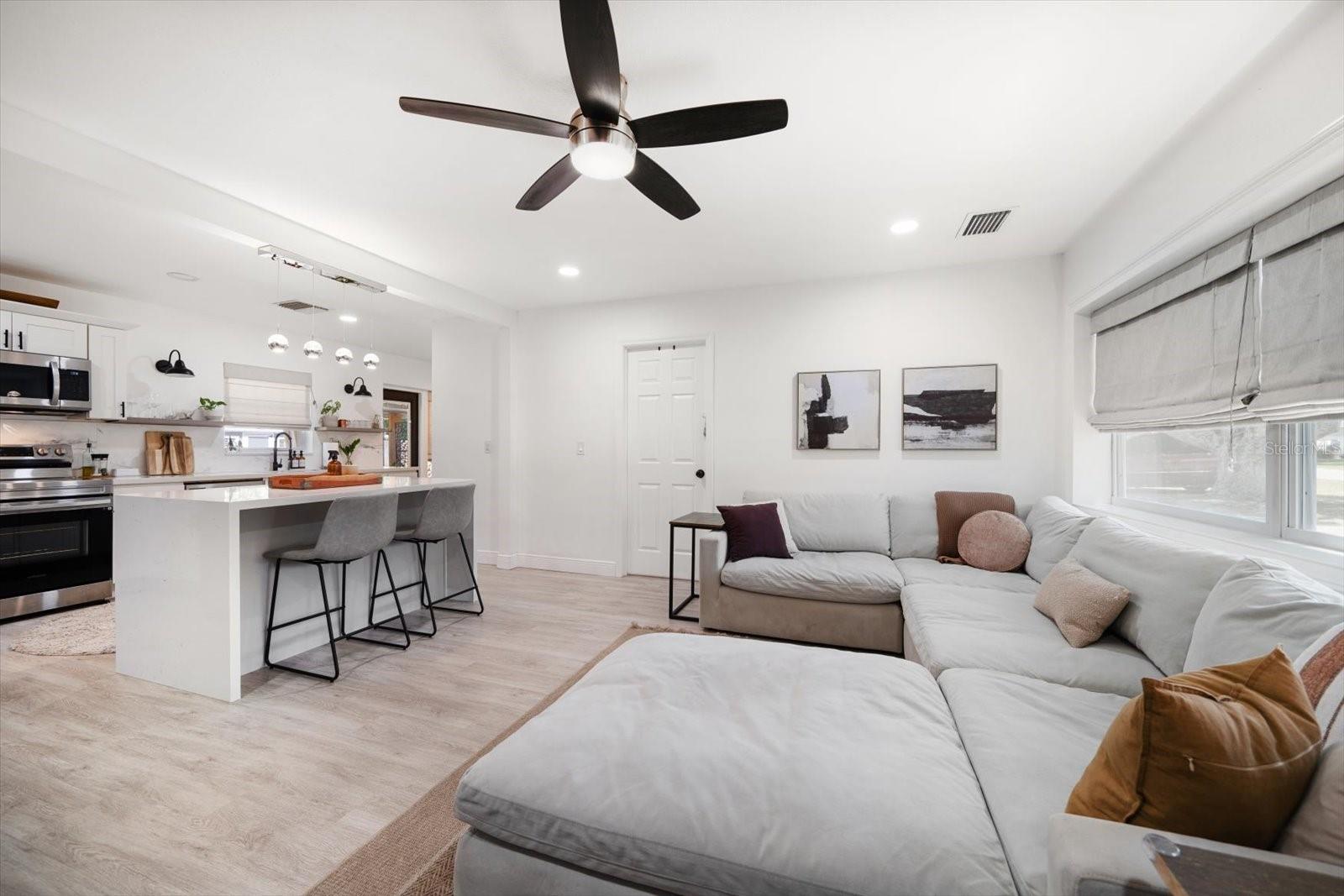 Image 3 of 43 For 14 Meteor Avenue