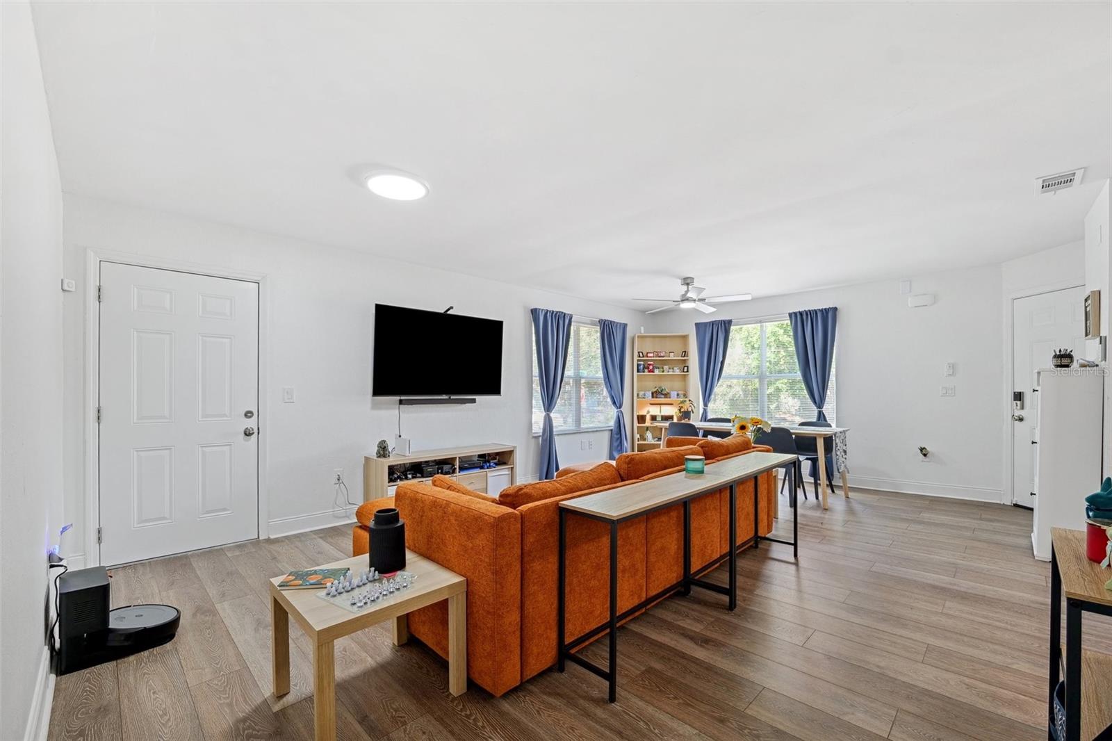 Image 3 of 25 For 3801 Carroway Street