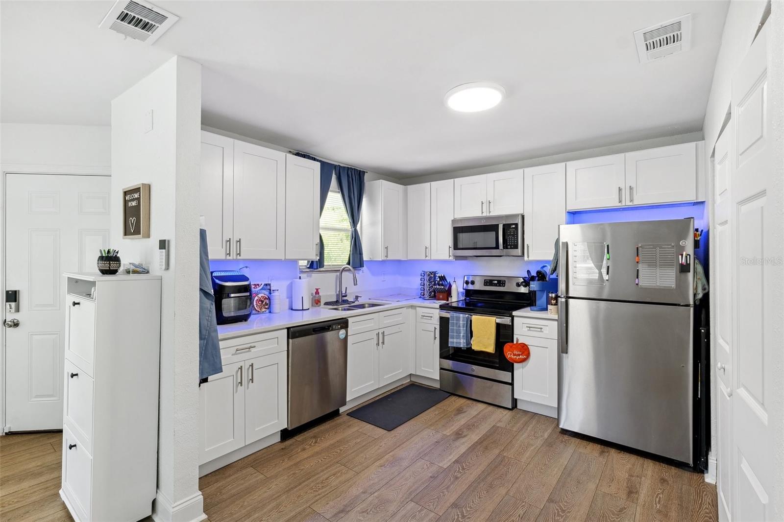 Image 7 of 25 For 3801 Carroway Street