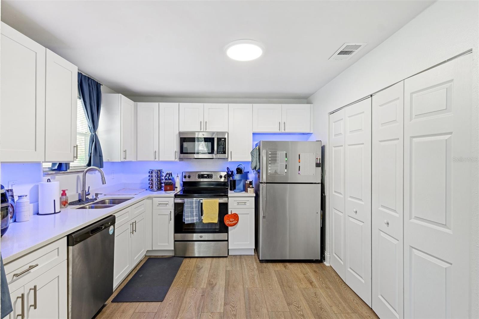 Image 8 of 25 For 3801 Carroway Street