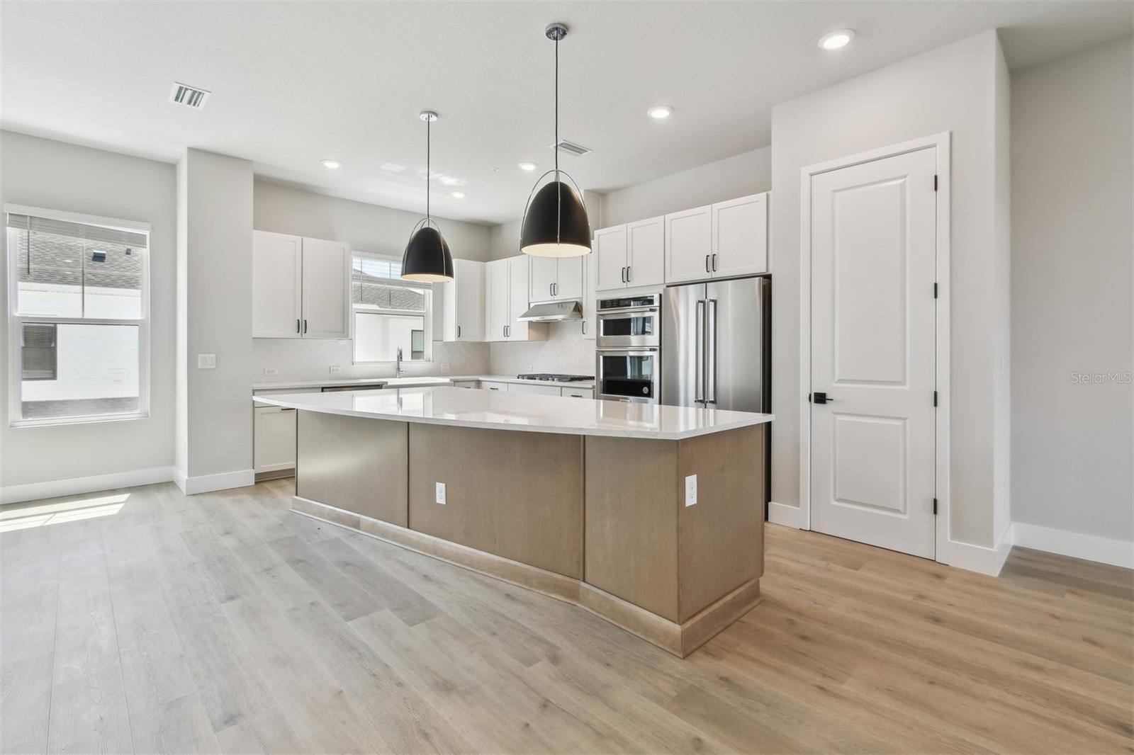 Image 14 of 43 For 7236 Sutton Lane