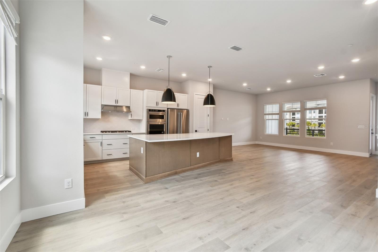 Image 17 of 43 For 7236 Sutton Lane