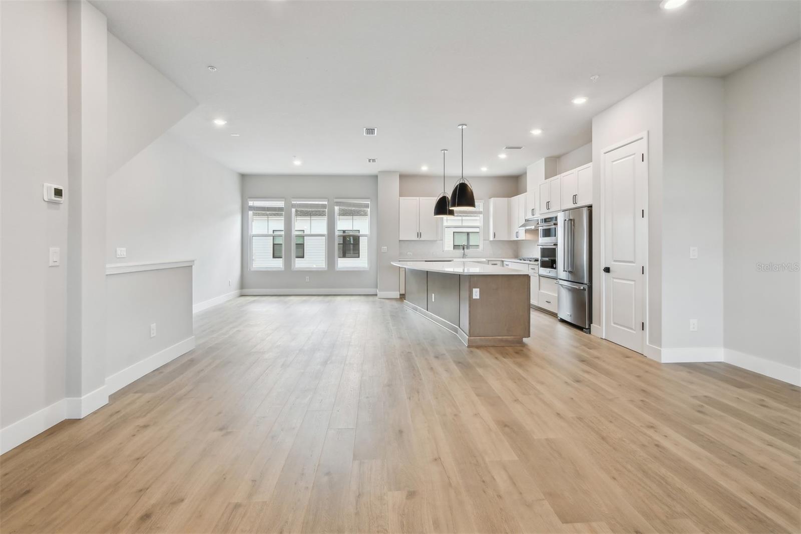 Image 19 of 43 For 7236 Sutton Lane
