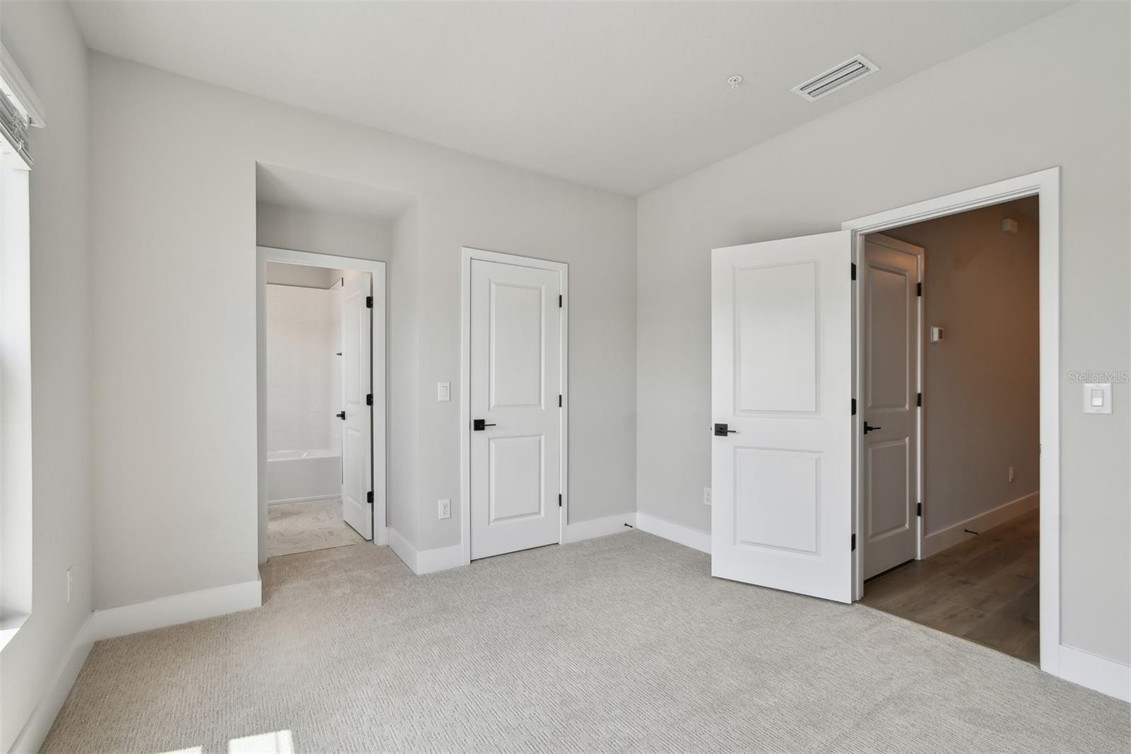 Image 32 of 43 For 7236 Sutton Lane