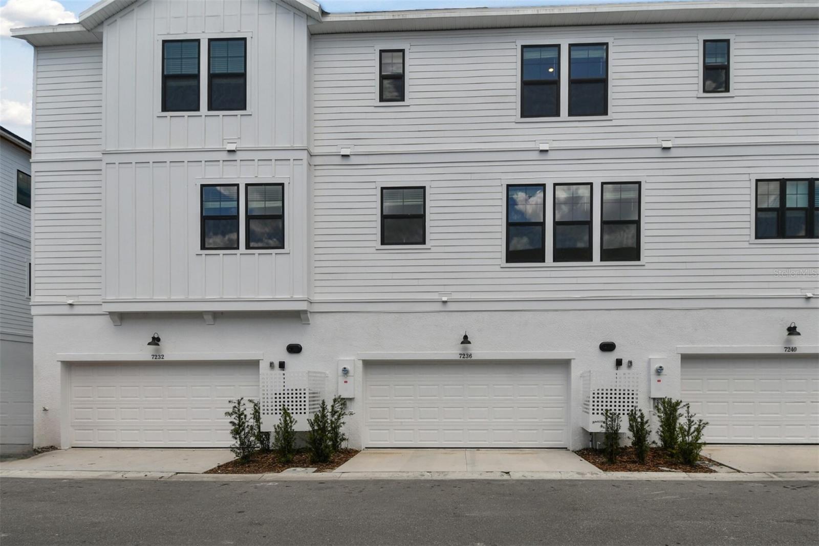 Image 40 of 43 For 7236 Sutton Lane