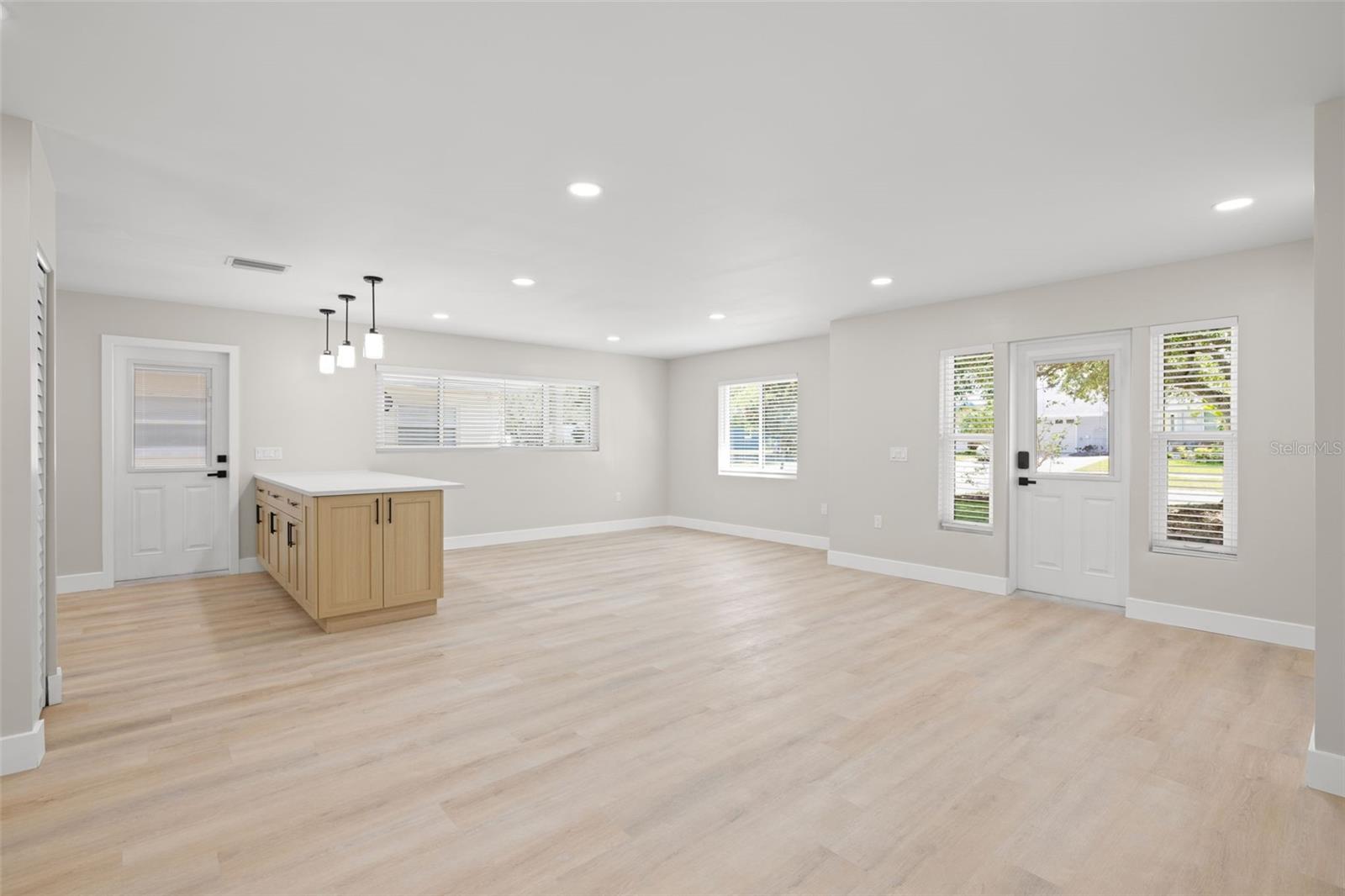 Image 10 of 28 For 1500 San Mateo Drive